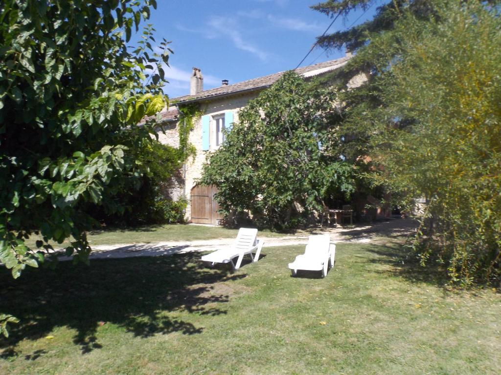 Chambres D'Hote Les Jardins De Prasserat Vallon-Pont-dʼArc Zimmer foto